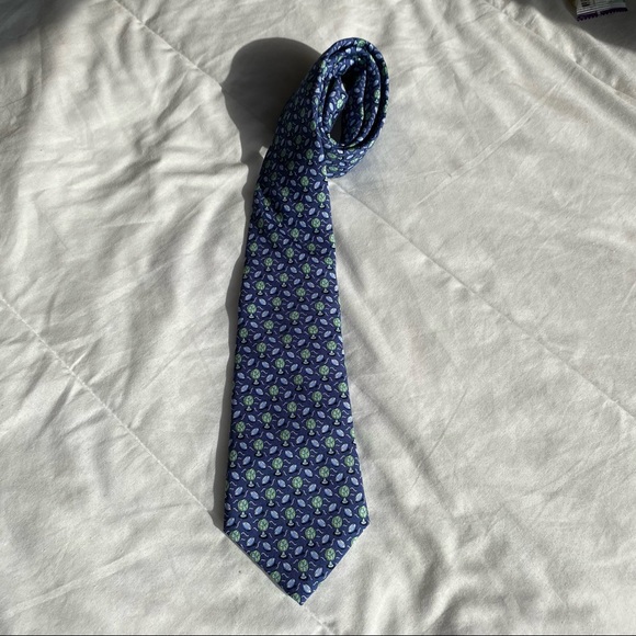 Vineyard Vines Boys Football Fan Silk Tie - Picture 2 of 7